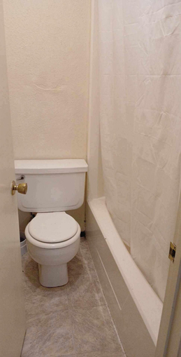 Bathroom 5, Indian Creek Lodge, Newton