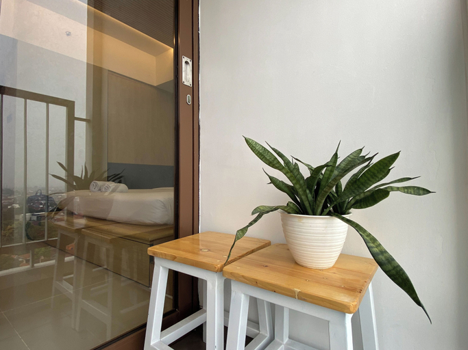 Bathroom 2, Modern Look Studio at LRT City Jatibening Apartment, Bekasi