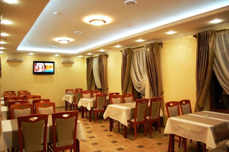 Food & Drinks 2, Hotel Forward Pool&Sauna, Rakhivs'kyi