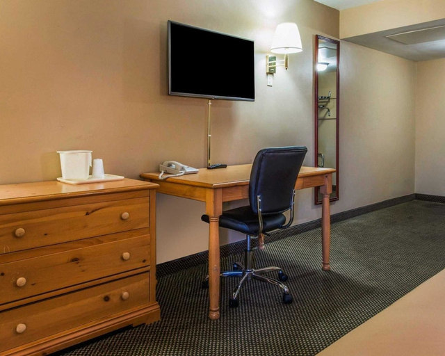 Others 5, Econo Lodge Hermitage South, Mercer