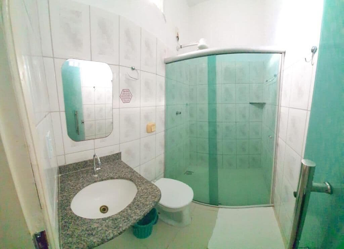 Bathroom 3, Pousada Terra Nostra, Prado