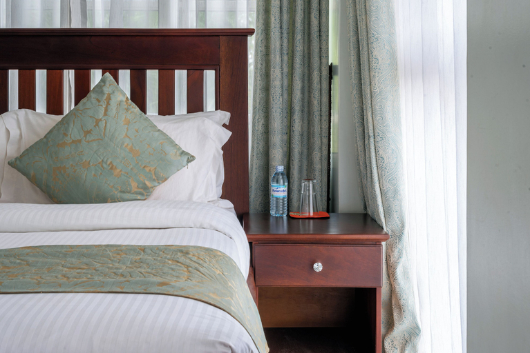 Bedroom 2, Masheda Palms Resort, Mawokota