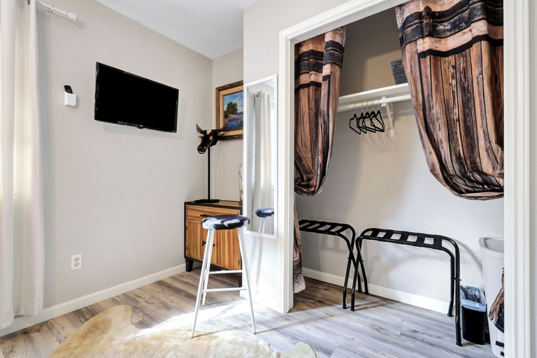 Bedroom 3, Longhorn Landing, Comal