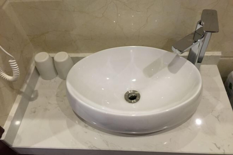 Bathroom 3, Xinglan Hotel, Shanghai