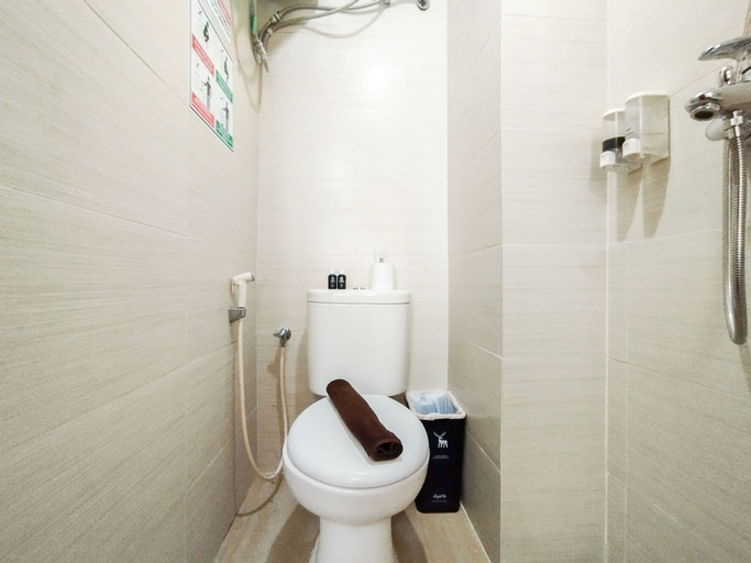 Bathroom 10