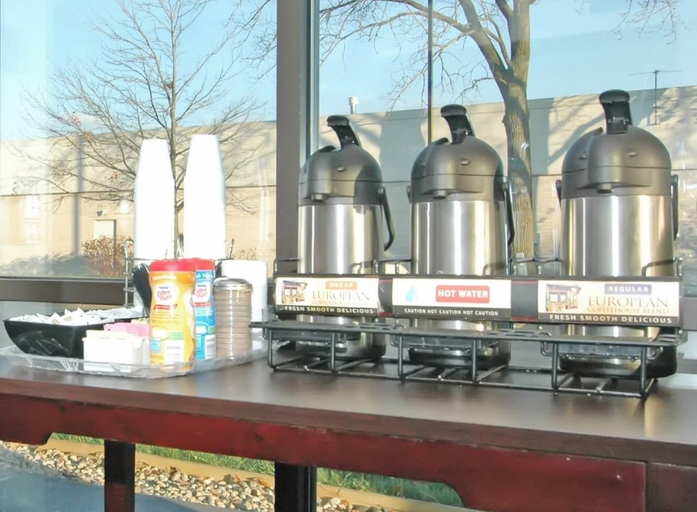 Food & Drinks 5, Red Roof PLUS+ Chicago - Hoffman Estates, Cook