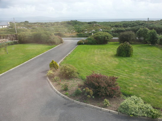 Others 3, Aran View - Radharc Arainn B&B