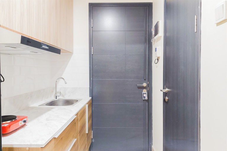 Others 4, Homey And Cozy Living Studio At Collins Boulevard Apartment, Tangerang
