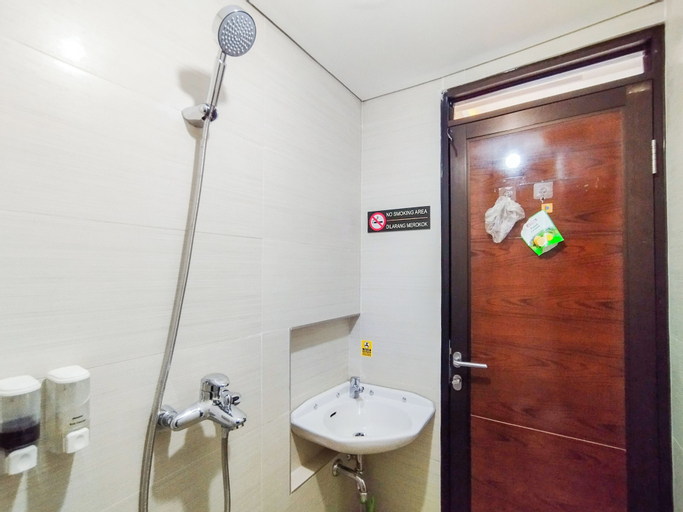 Bathroom 11