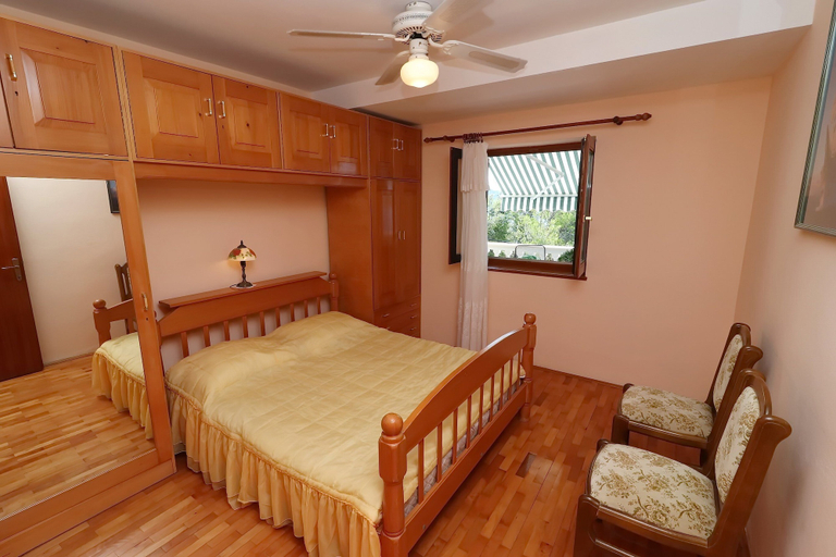 Bedroom 2, Seaside Apartments Markota, Blato