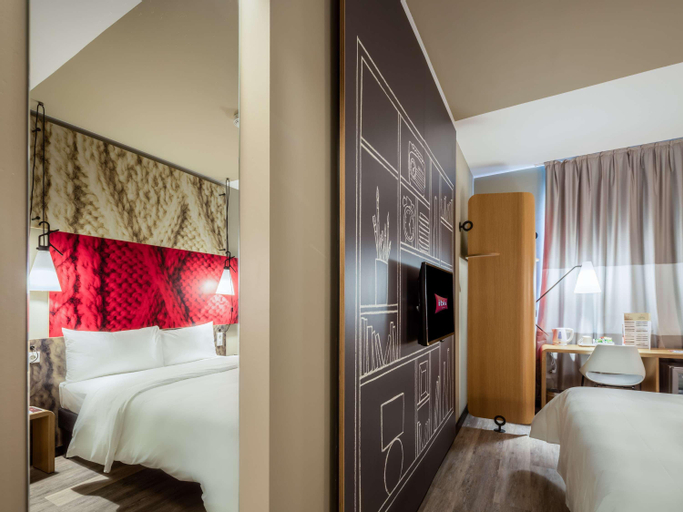 Bedroom 12