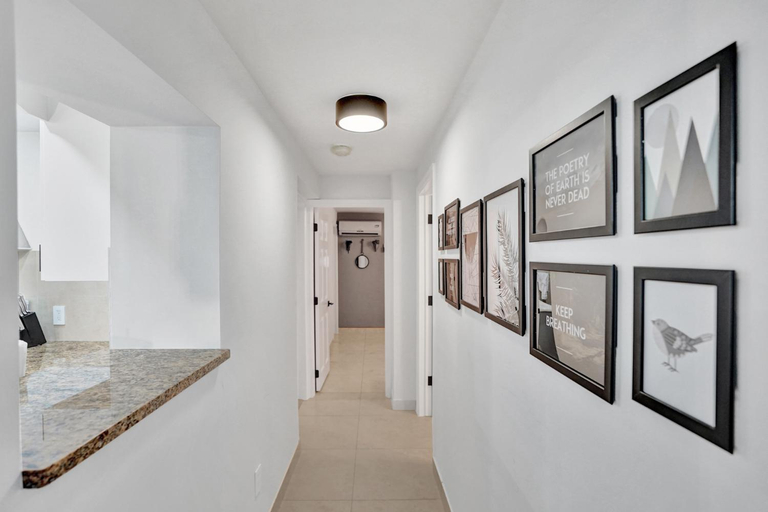 Others 1, Bright Beachside Getaway, Broward