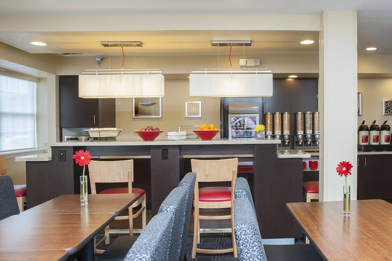 Food & Drinks 4, Towneplace Suites Indianapolis Park 100, Marion