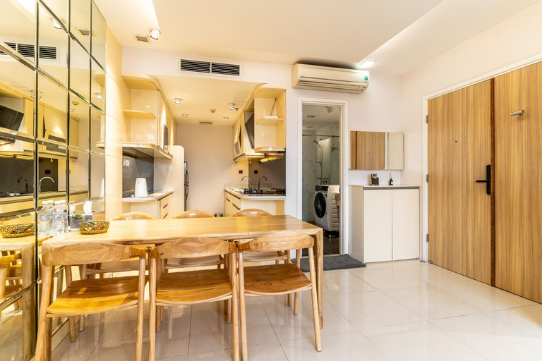 Dining Room 9