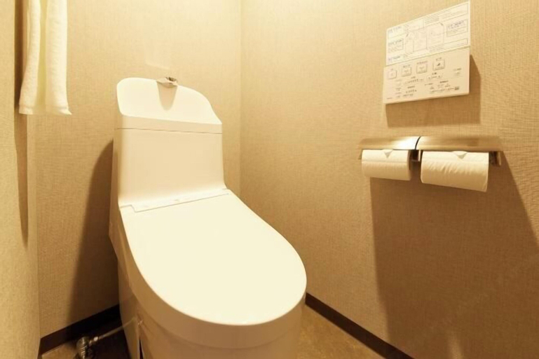 Bathroom 30