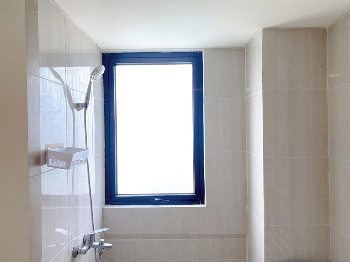 Bathroom 5, Comfortable And Spacious 3Br Meikarta Apartment, Cikarang