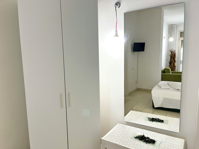 Bedroom 4, Salto Nel Blu, Lecce