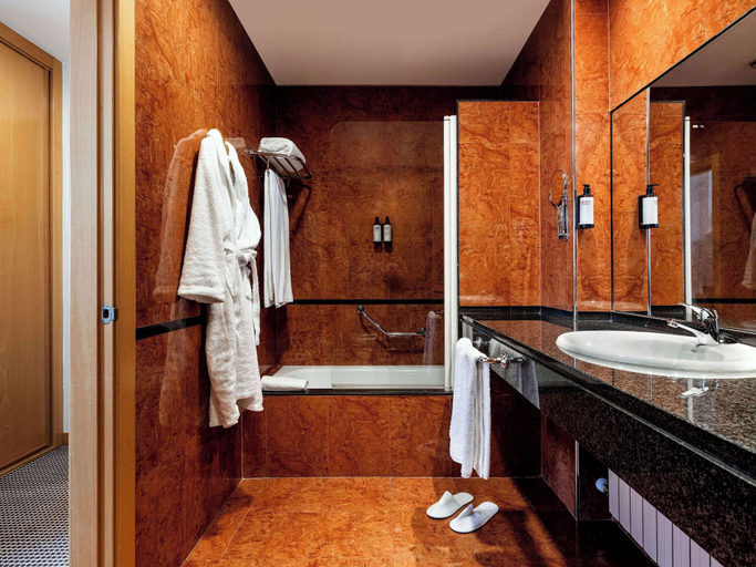 Bathroom 4, Hotel Zentral Leon Camino, León