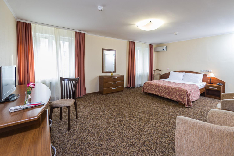 Others 4, Hotel Ural, Perm' gorsovet