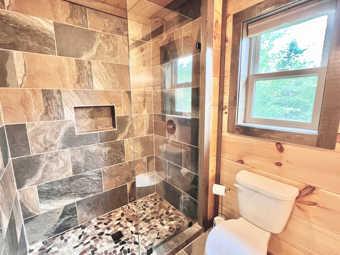 Bathroom 4, Honeysuckle Hill, Sevier