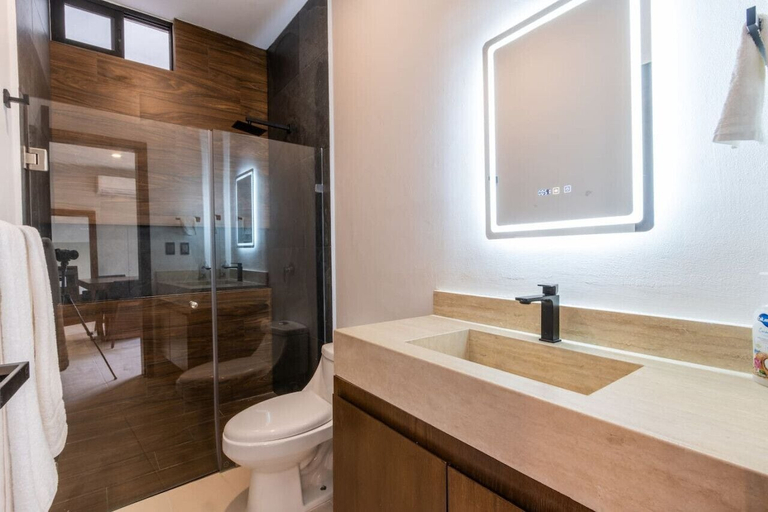 Bathroom, Cipres Apartments, Mazatlán