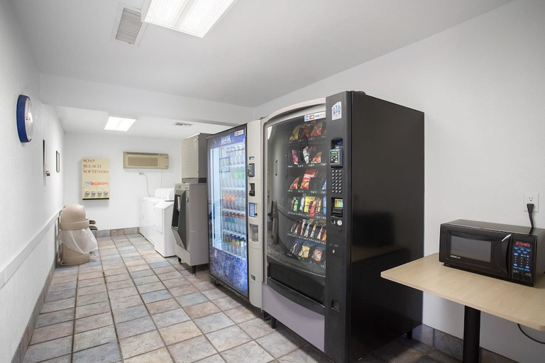 Food & Drinks, Motel6 Kingman, AZ - Route 66 West, Mohave