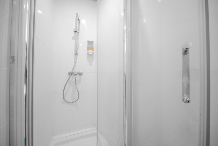 Bathroom 3, Casa Serena Paris Hôtel, Paris