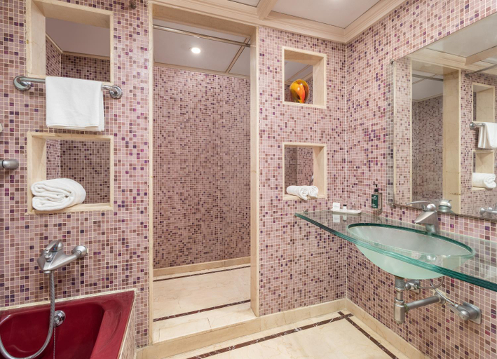 Bathroom 4, Sarovar Portico Kalupur Ahmedabad, Ahmadabad