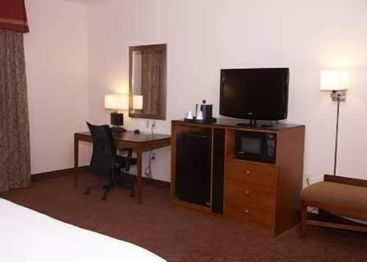 Bedroom 3, Hampton Inn and Suites Hobbs, Lea