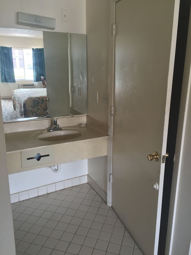 Bathroom, The Keys, Osceola