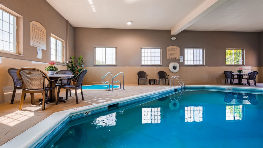 Sport & Beauty, Best Western Plus North Joliet, Will