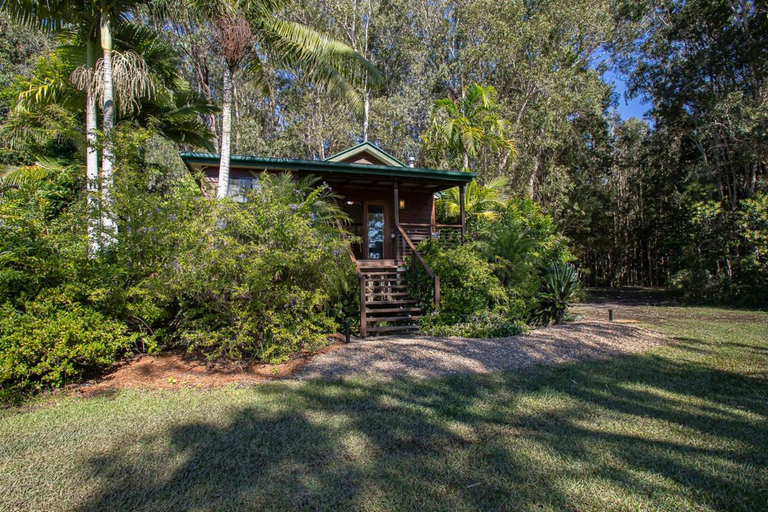 Others 4, Lake Weyba Cottages, Maroochy