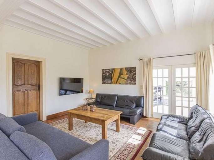 Others 5, Luxurious Holiday Home in Érezée with Hot Tub, Luxembourg