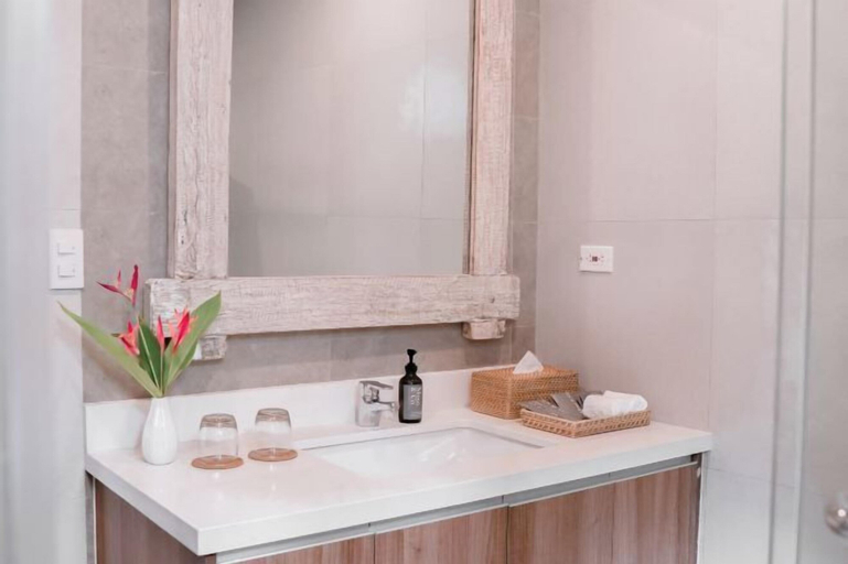 Bathroom 6
