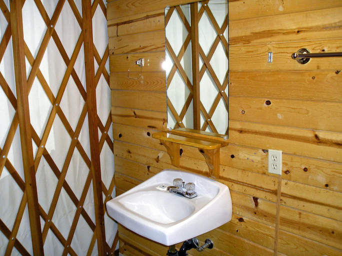 Bedroom 3, Yosemite Lakes River Yurt 21, Tuolumne