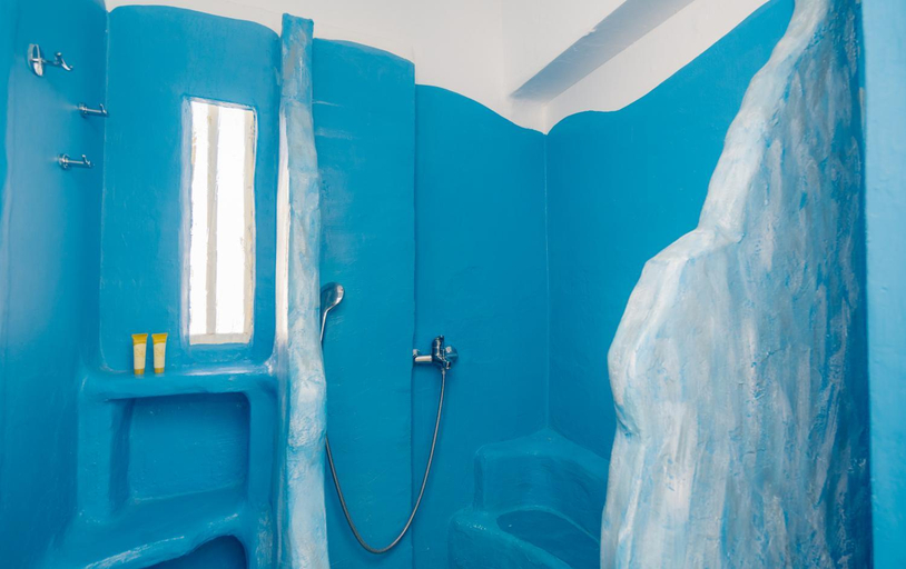 Bathroom 4, Giannakas Studios, South Aegean