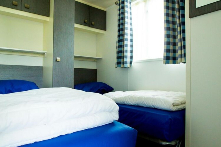 Room 2, Chalet Near Drunense Dunes, Tilburg