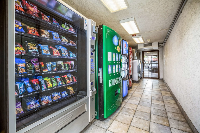 Food & Drinks, Motel6 Kingman, AZ - Route 66 East, Mohave