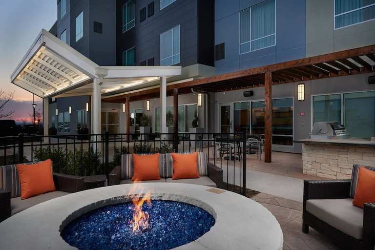 Sport & Beauty 5, TownePlace Suites Fort Worth Northwest/Lake Worth, Fort Worth