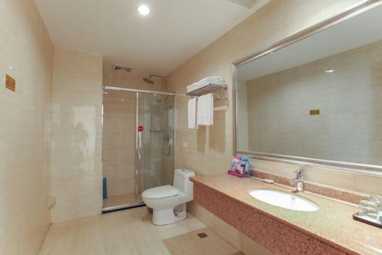 Bathroom 3, Chao Tian Hotel, Guangyuan