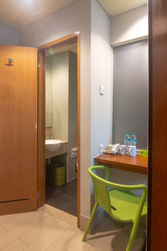 Bathroom, MaxOne Sabang Jakarta, Central Jakarta
