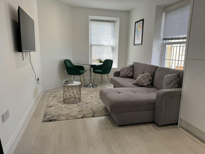 Others 5, 1 Bedroom Apartment in Walton, Essex