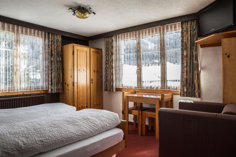 Bedroom, Hotel Burgener, Visp