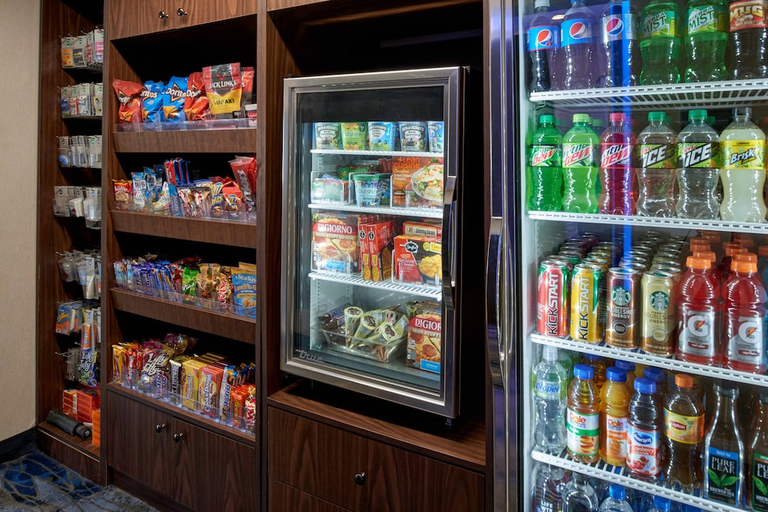 Food & Drinks 5, Fairfield Inn Kalamazoo West, Kalamazoo