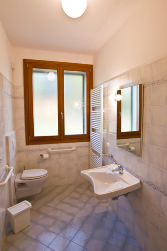 Bathroom 5
