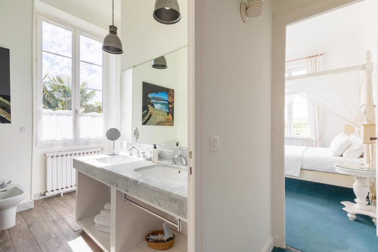 Bathroom 6