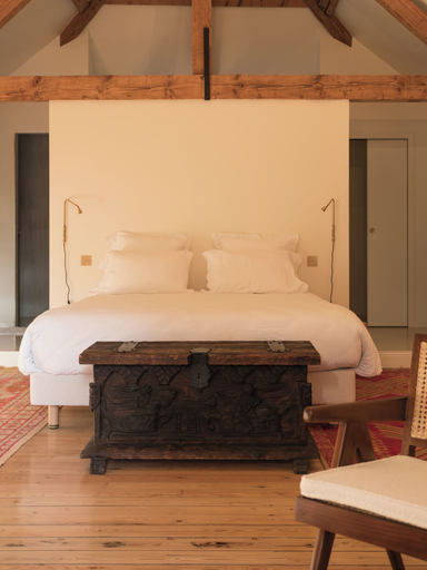 Bedroom 5, Petit Chateau Vercourt, Somme