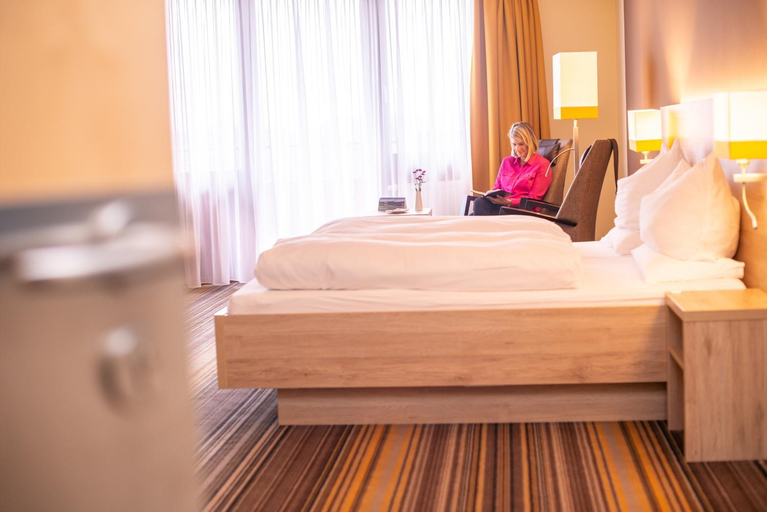 Bedroom 3, Gesundheitshotel Weißenstadt am See, Wunsiedel im Fichtelgebirge