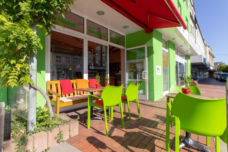 Food & Drinks 4, An der Persiluhr Stadt-gut-Hotel, Unna