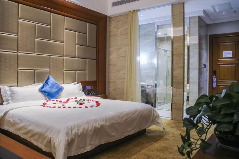 Bedroom 2, Hong Qiao Prince Hotel, Yulin
